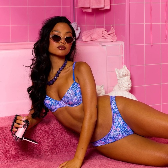 Kulanis Kinis Lilac Moon Ditsy Underwire Top Full Coverage Bottoms Medium Beach - Picture 1 of 12